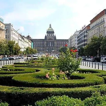 Hotel Four-room In Prague's Center